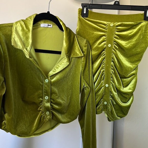 Fashion Nova Dresses & Skirts - Fashionnova Midi Skirt Set (MAKE ME AN OFFER)